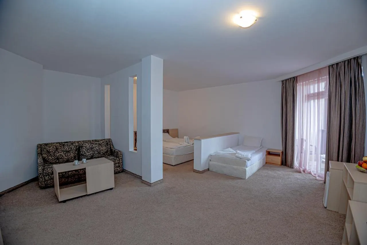 Thermal Hotel Seven Seasons Баня