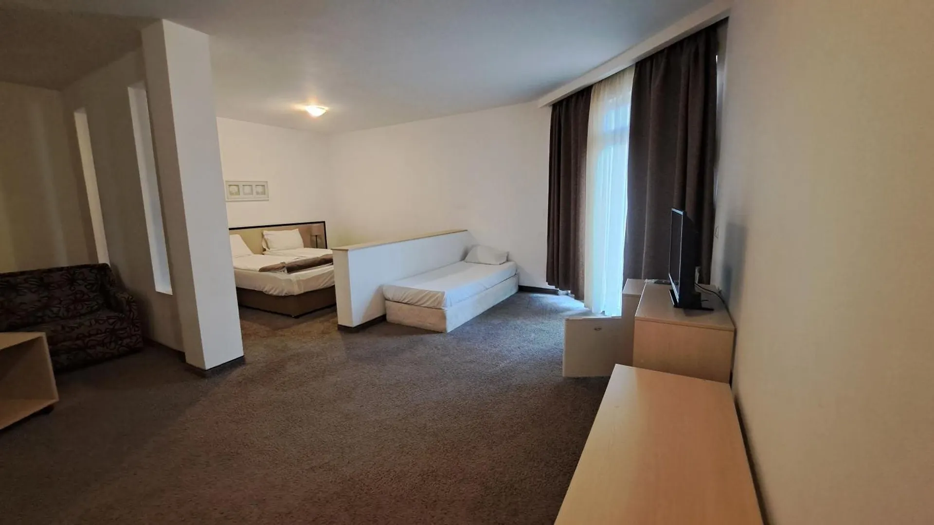 Thermal Hotel Seven Seasons Баня